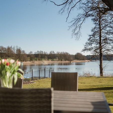5 Sterne Ferienhaus Direkt Am See Mit Sauna-Kamin-Garten Krakow am See Exterior foto