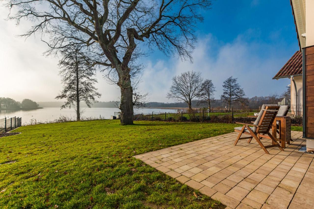 5 Sterne Ferienhaus Direkt Am See Mit Sauna-Kamin-Garten Krakow am See Exterior foto